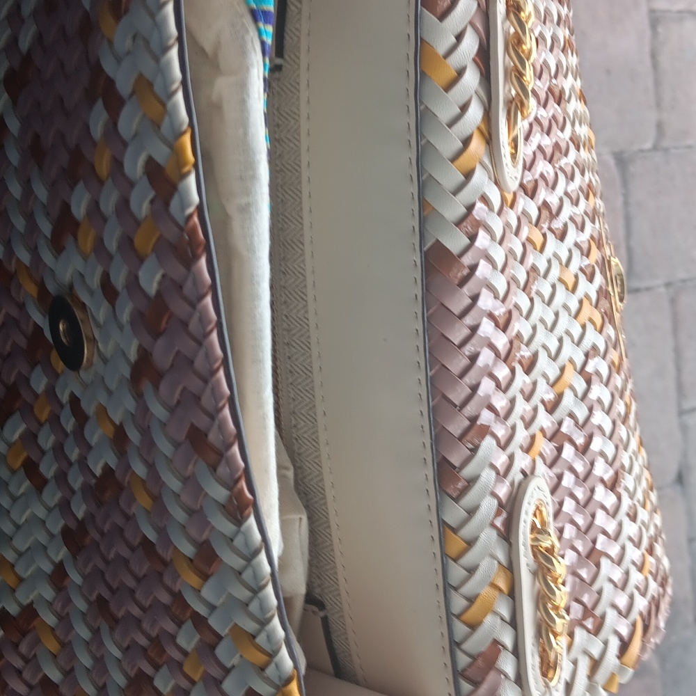 Purse - Picture 2 of 3